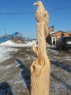 Bald Eagle chainsaw carving